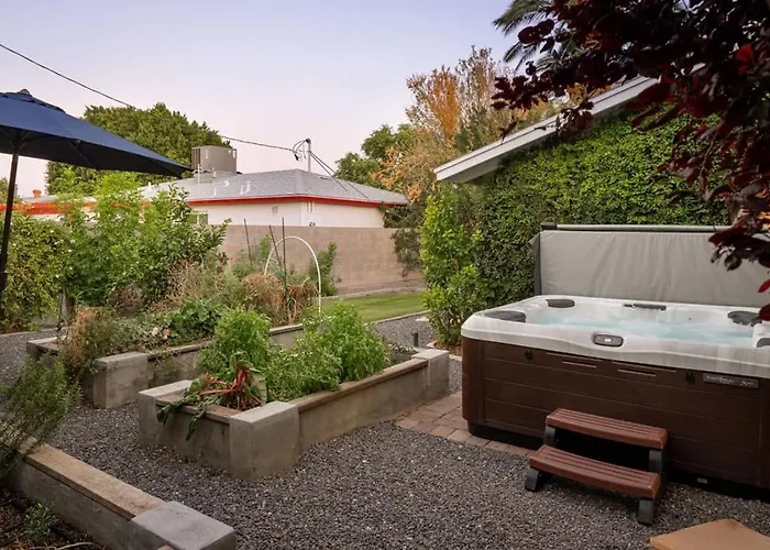 Old Town Farm-to-table - Gourmet Adventure With Pool Holiday home Scottsdale